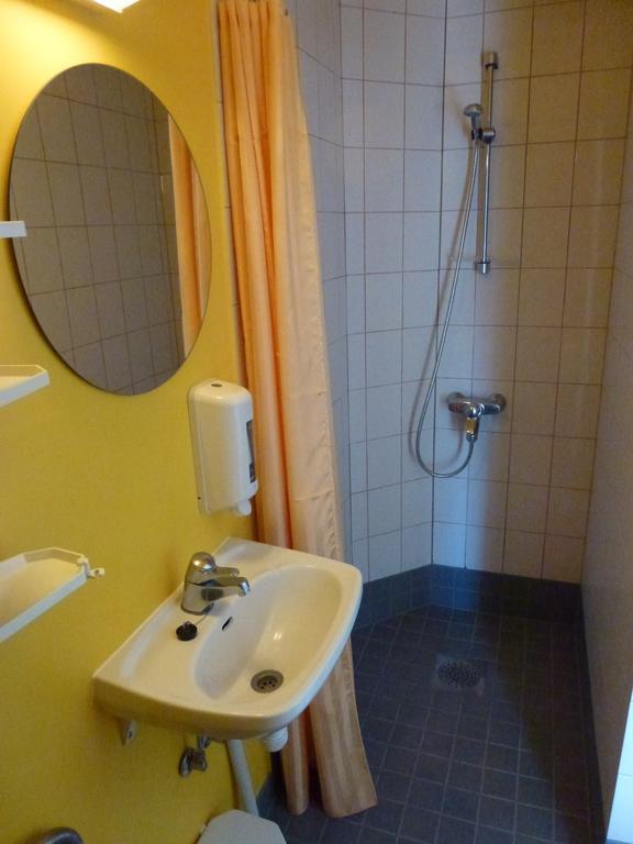 Vanalinna Boutique Hotel กูรัซซาเร ห้อง รูปภาพ