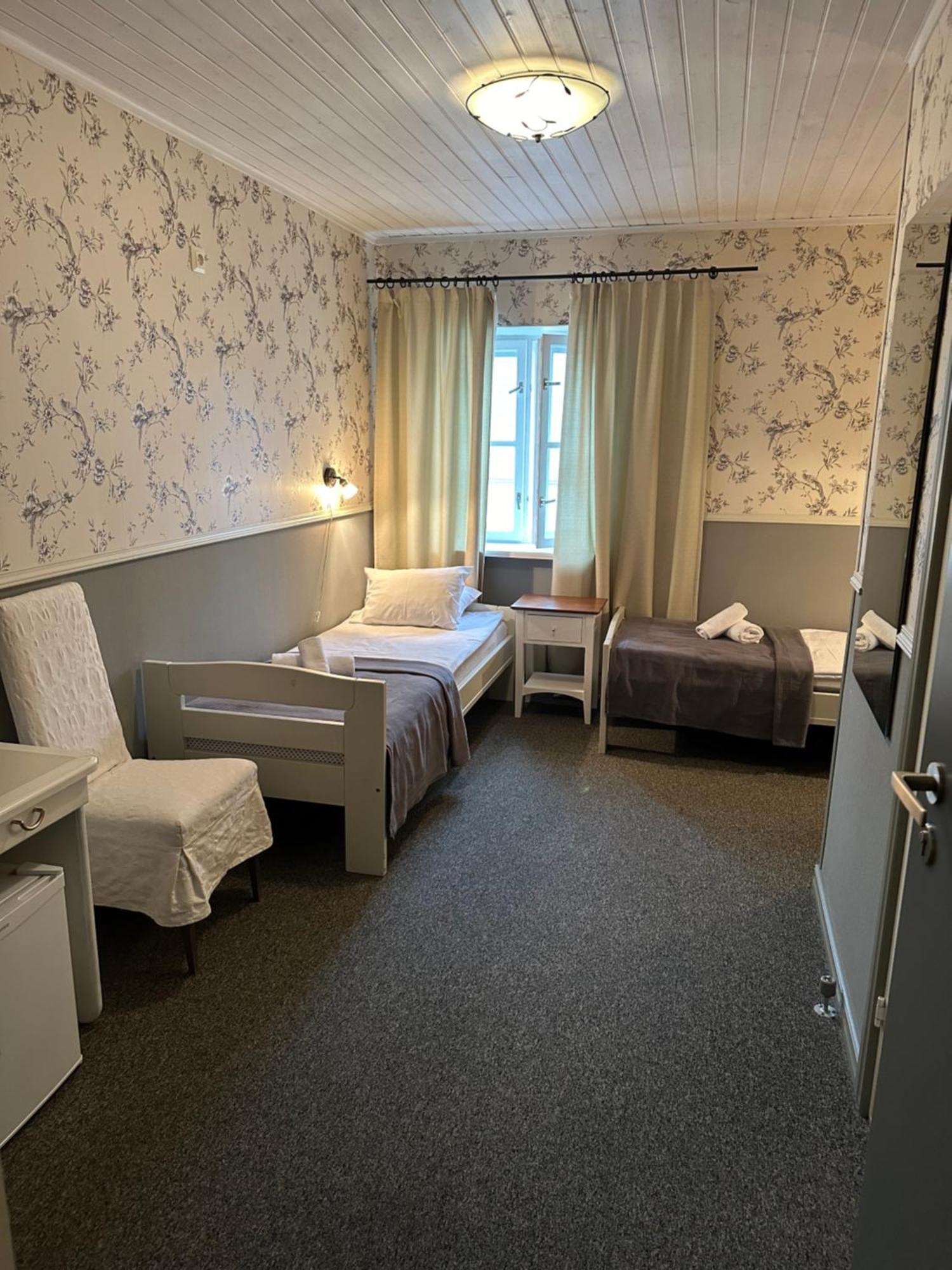 Vanalinna Boutique Hotel กูรัซซาเร ภายนอก รูปภาพ