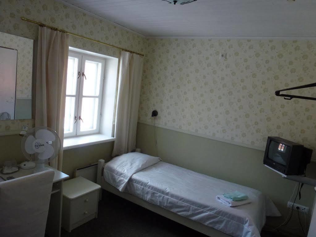 Vanalinna Boutique Hotel กูรัซซาเร ภายนอก รูปภาพ